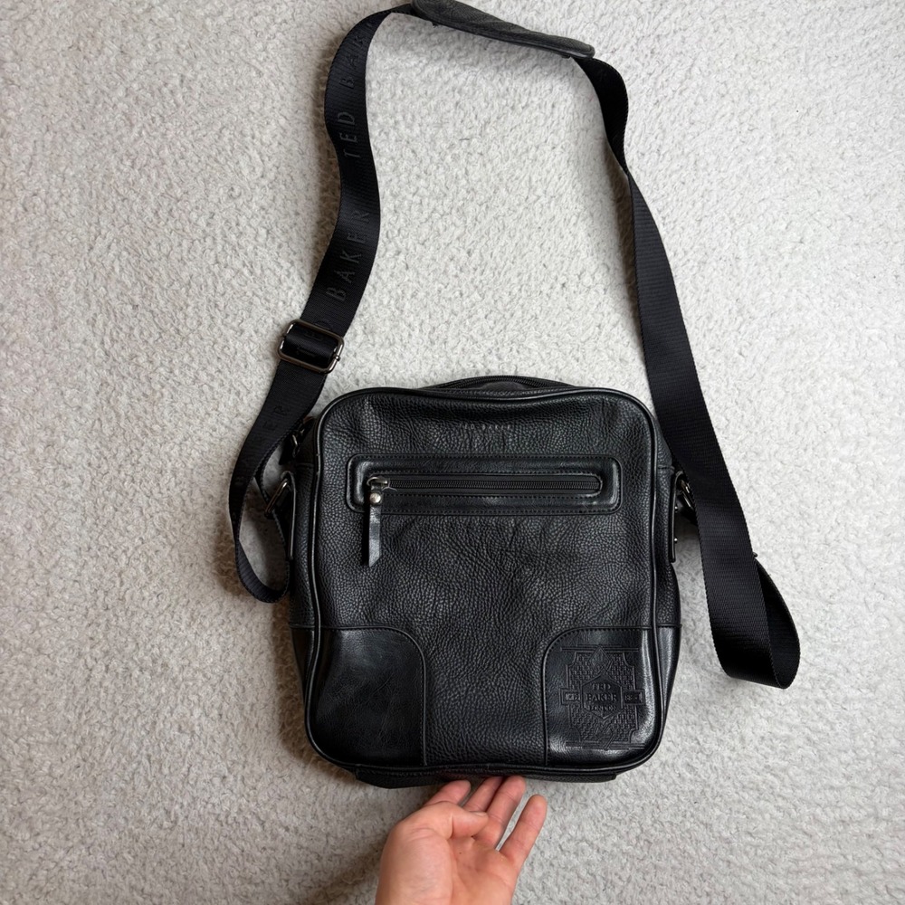 Ted Baker London Black Irvine Leather Messenger Crossbody Flight Bag Mens